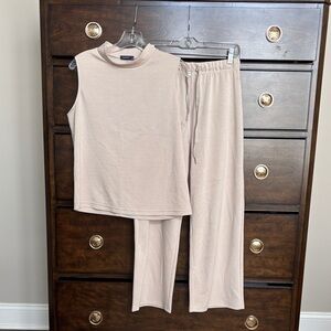 Sleeveless Beige travel/ Lounge Set